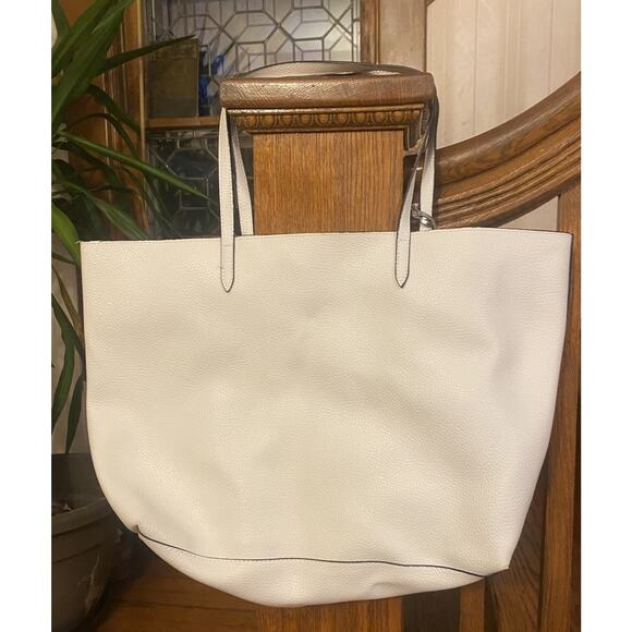 Victoria Secret White Perforated Vegan Leather Tote Bag NWT - Picture 3 of 6